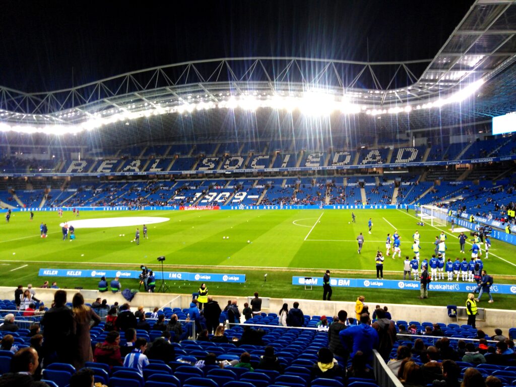 Real Sociedad 2026-27 : les Txuri-Urdin visent l&rsquo;Europe